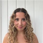 Soy estudiante universitaria de último año de química, ofrezco clases de la misma. Soy una persona paciente y muy entregada. Mi metodología se basa en ayudar a comprender la materia con esquemas personalizados y de manera divertida, con ejemplos de la vid